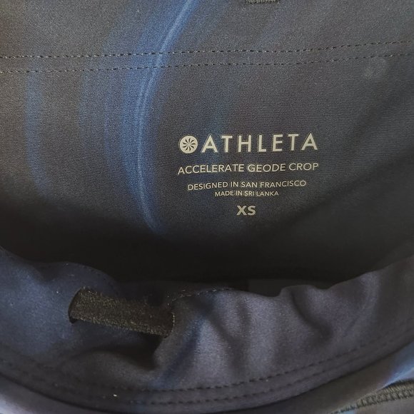 Athleta Accelerate Geode Crop Leggings sz XS - Picture 3 of 7